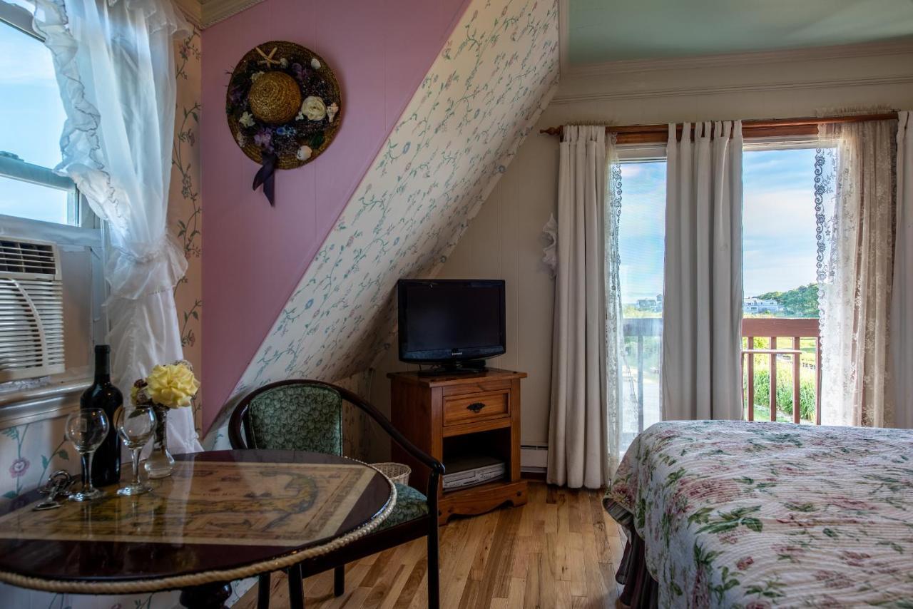 A Cape Cod Ocean Manor Inn Хианнис Экстерьер фото
