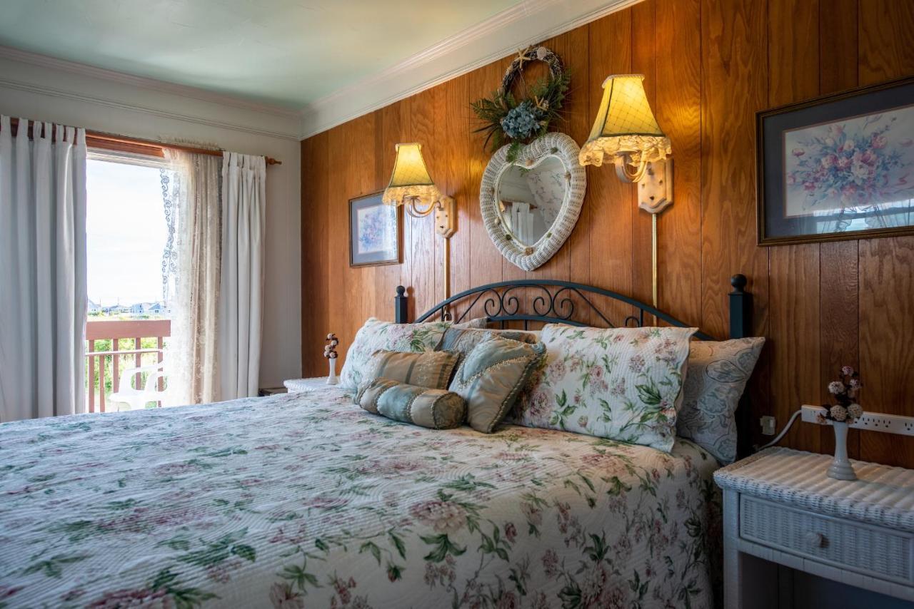 A Cape Cod Ocean Manor Inn Хианнис Экстерьер фото