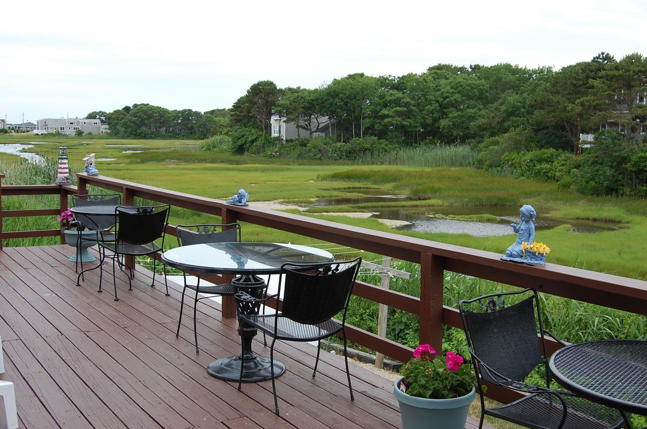 A Cape Cod Ocean Manor Inn Хианнис Экстерьер фото